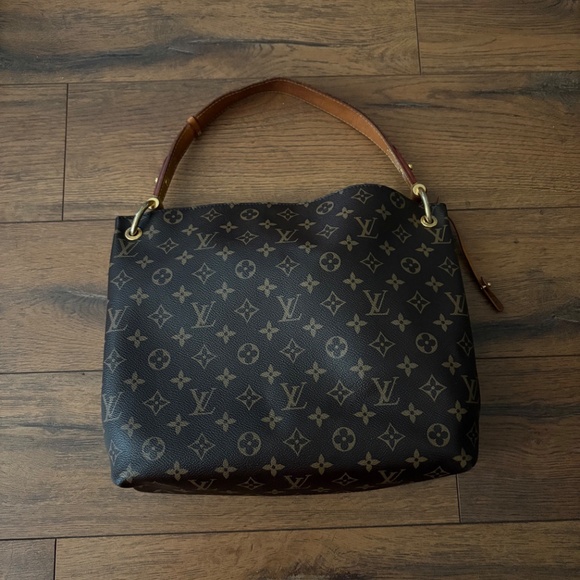 Louis Vuitton Shoulder Bag - Picture 4 of 4
